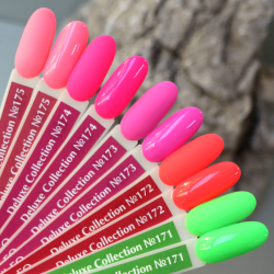 Esmalte Semipermanente D171 Verde Intenso Neón, Komilfo, 8 ml