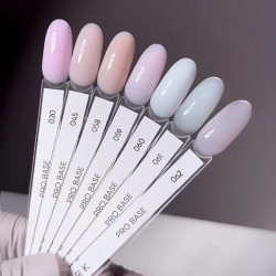 Pro Base 60 DARK, Base Camuflaje de color blanco lechoso con brillo,15ml