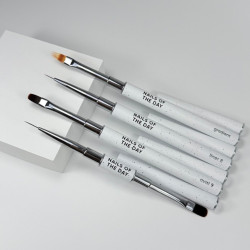 Pincel ovalado para gel de pelo sintético NAILSOFTHEDAY Profecional Brush oval, 9mm