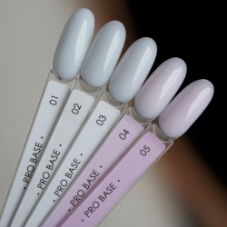 Pro Base 01 DARK, Base Camuflaje de color Blanco Lechoso Intenso, 15ml