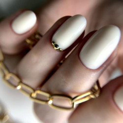 Pro Base 26 DARK, Base Camuflaje de color Beige Arena,15ml