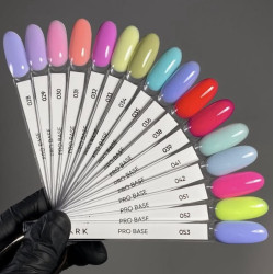 Pro Base 32 DARK, Base Camuflaje de color Rosa Fucsia, 15ml