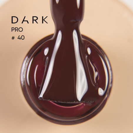 Pro Base 40 DARK, Base Camuflaje de color Rojo Burdeos, 15ml