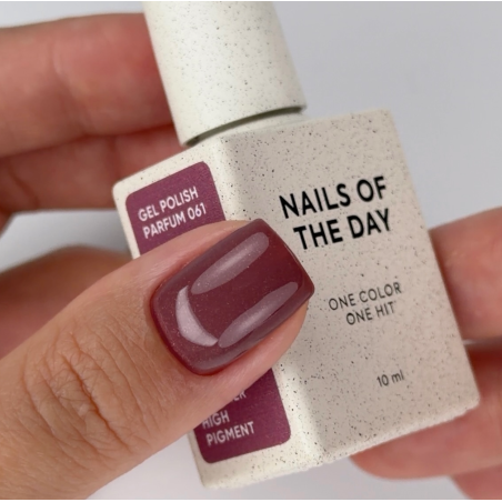 Esmalte Semipermanente Parfum 061 NAILSOFTHEDAY, empolvado oscuro con shimmer, 10ml
