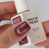 Esmalte Semipermanente Parfum 061 NAILSOFTHEDAY, empolvado oscuro con shimmer, 10ml