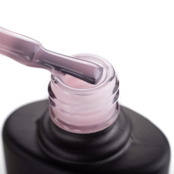 Esmalte semipermanente F004 French Colección Komilfo, rosa perlado, 8ml