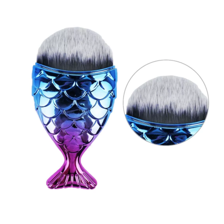 Cepillo en forma de pez  para quitar el polvo de las uñas