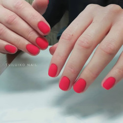 Esmalte Semipermanente D079 Rojo Brillante, Komilfo,8 ml