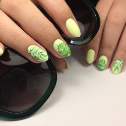 Esmalte Semipermanente D194 Amarillo Claro, Komilfo, 8 ml