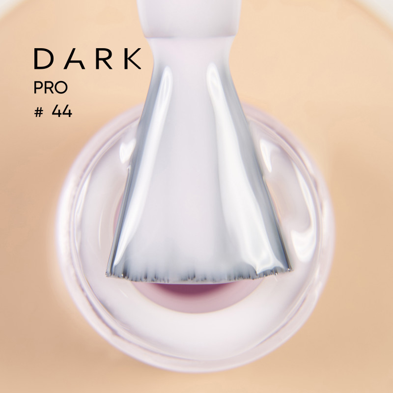 Pro Base 44 DARK, Base Camuflaje de color Rosa claro, 15ml